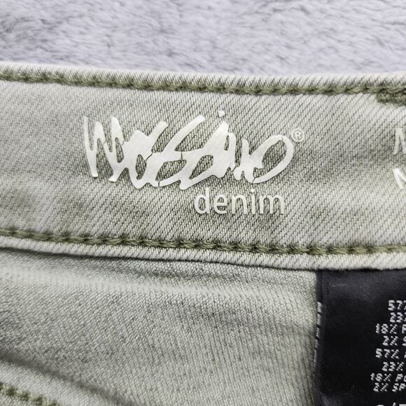 Mossimo Shorts Womens 6/28R Green Mid Rise Midi Cuffed Stretch Denim Casual - Picture 8 of 14